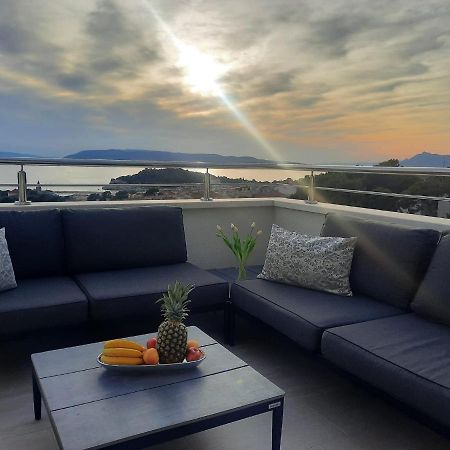 Apartment Anny De Luxe With Sea View Makarska Esterno foto