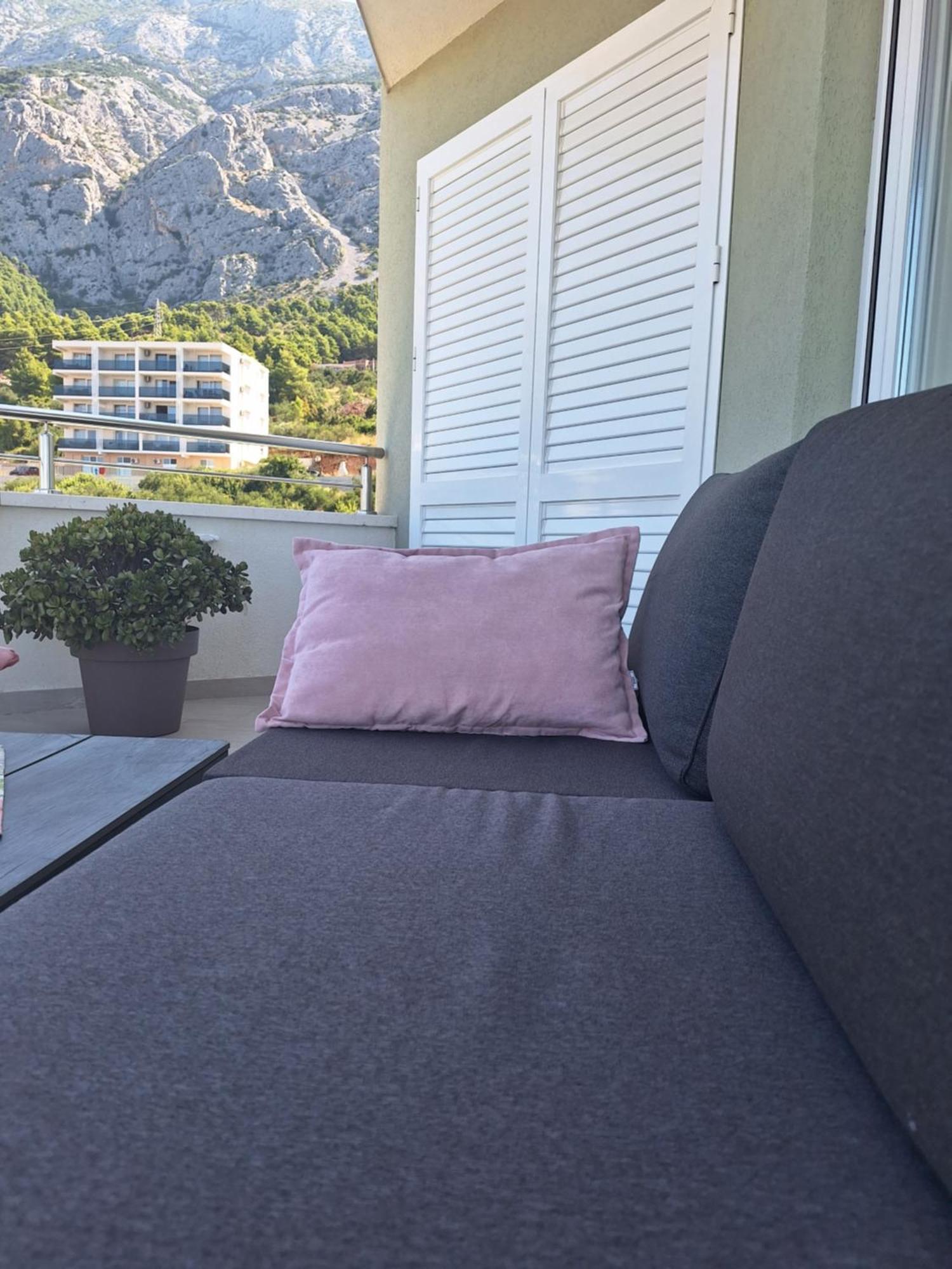 Apartment Anny De Luxe With Sea View Makarska Esterno foto